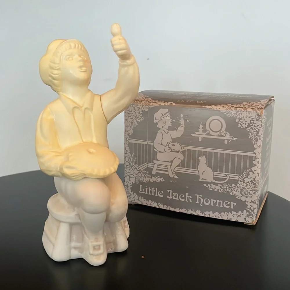 Avon Vintage Little‎ Jack Horner Topaz cologne bottle